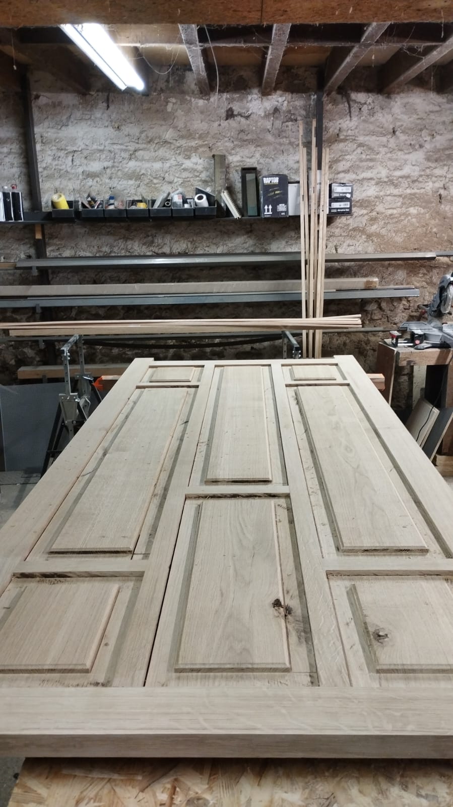 Porte d'entrée d'immeuble sur mesure